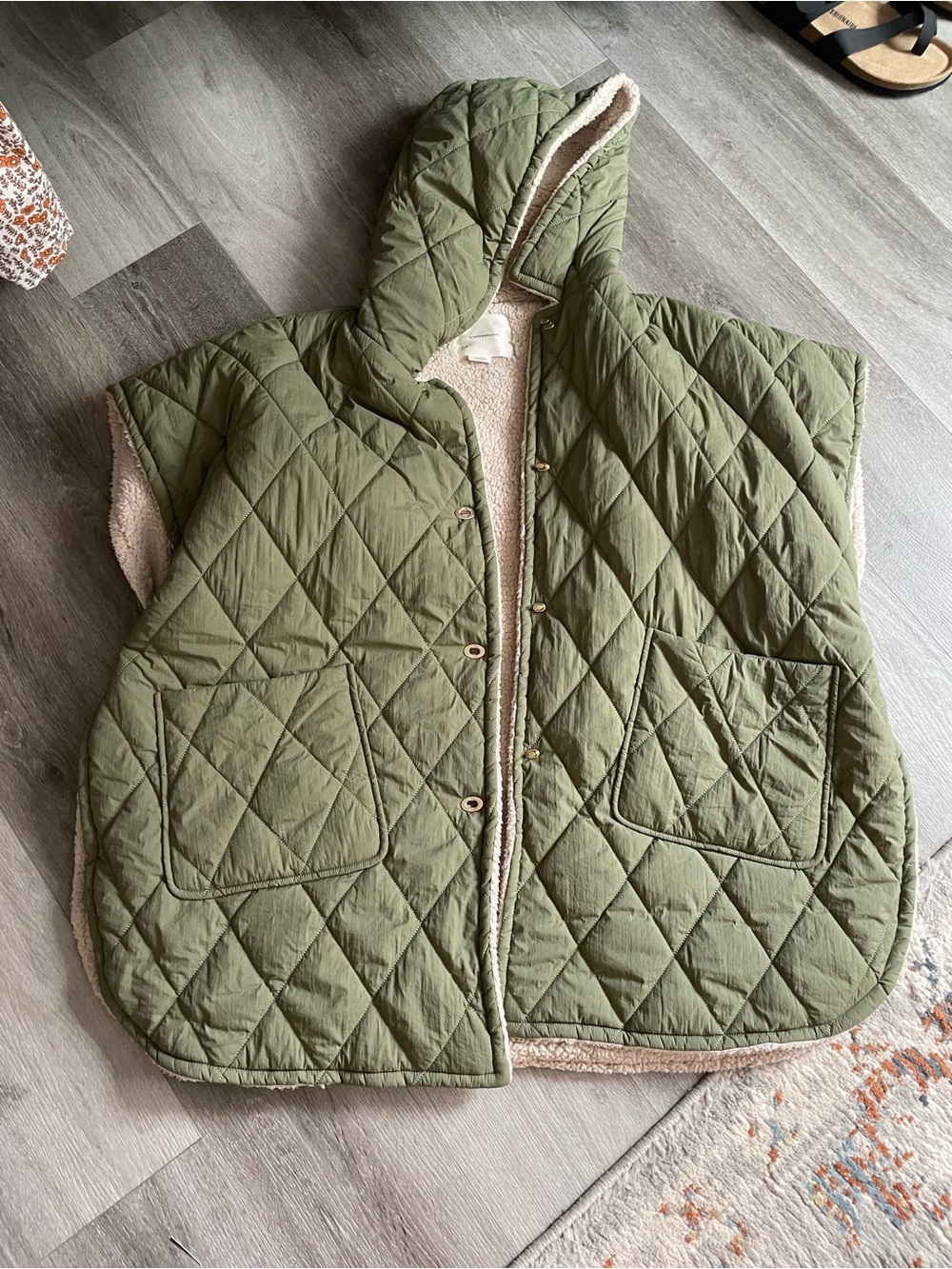 Anthropologie SAGE GREEN quilted ponch/vest OS